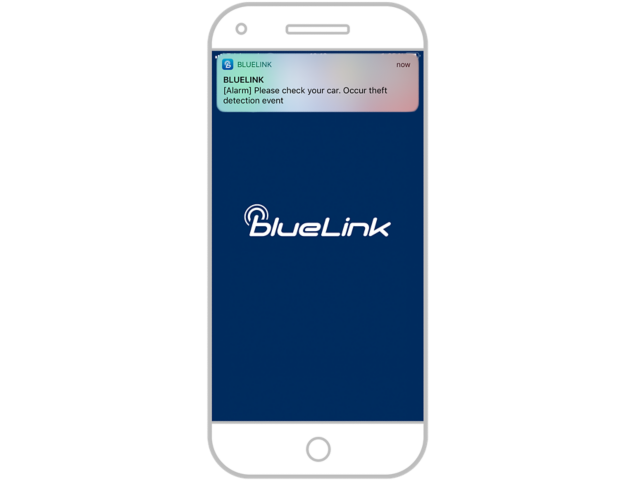 Screenshot z alarmu Bluelink na iPhone: upozornění na detekci pokusu o odcizení.