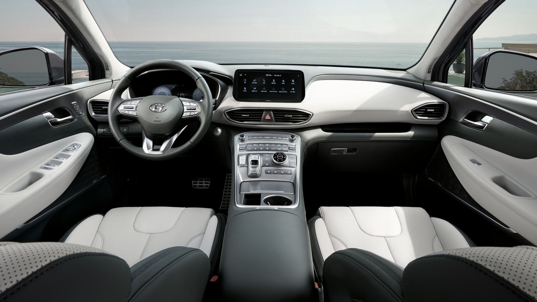 Prémiový design interiéru nového sedmimístného SUV Hyundai Santa Fe Plug-in Hybrid.